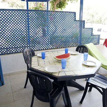 Pebbles Beach - 1 Bdr, Sleeps 3, Free Wifi * Governors Beach