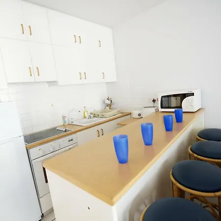 Semesterbostad Pebbles Beach - 1 Bdr, Sleeps 3, Free Wifi *